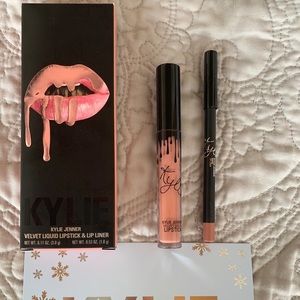 Kylie Velvet Lip Kit -  Bare (nude pink)